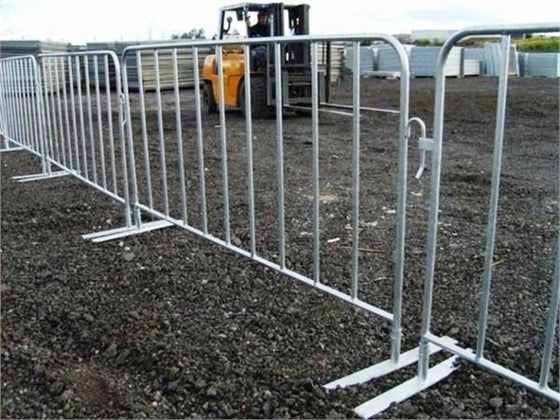 GIANT 220 Metal Barricade