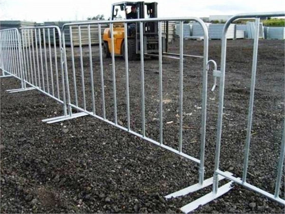 GIANT 220 Metal Barricade