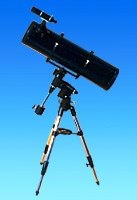 Äquatorialer Newtonscher Reflektor des astronomischen Teleskops F100